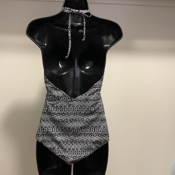 One piece swimsuit - Picture 4 of 4